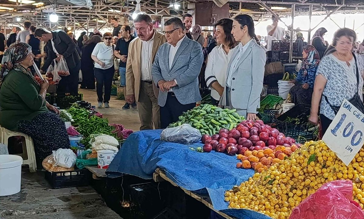 Vali Özarslan'dan Gerze'de pazar ziyareti