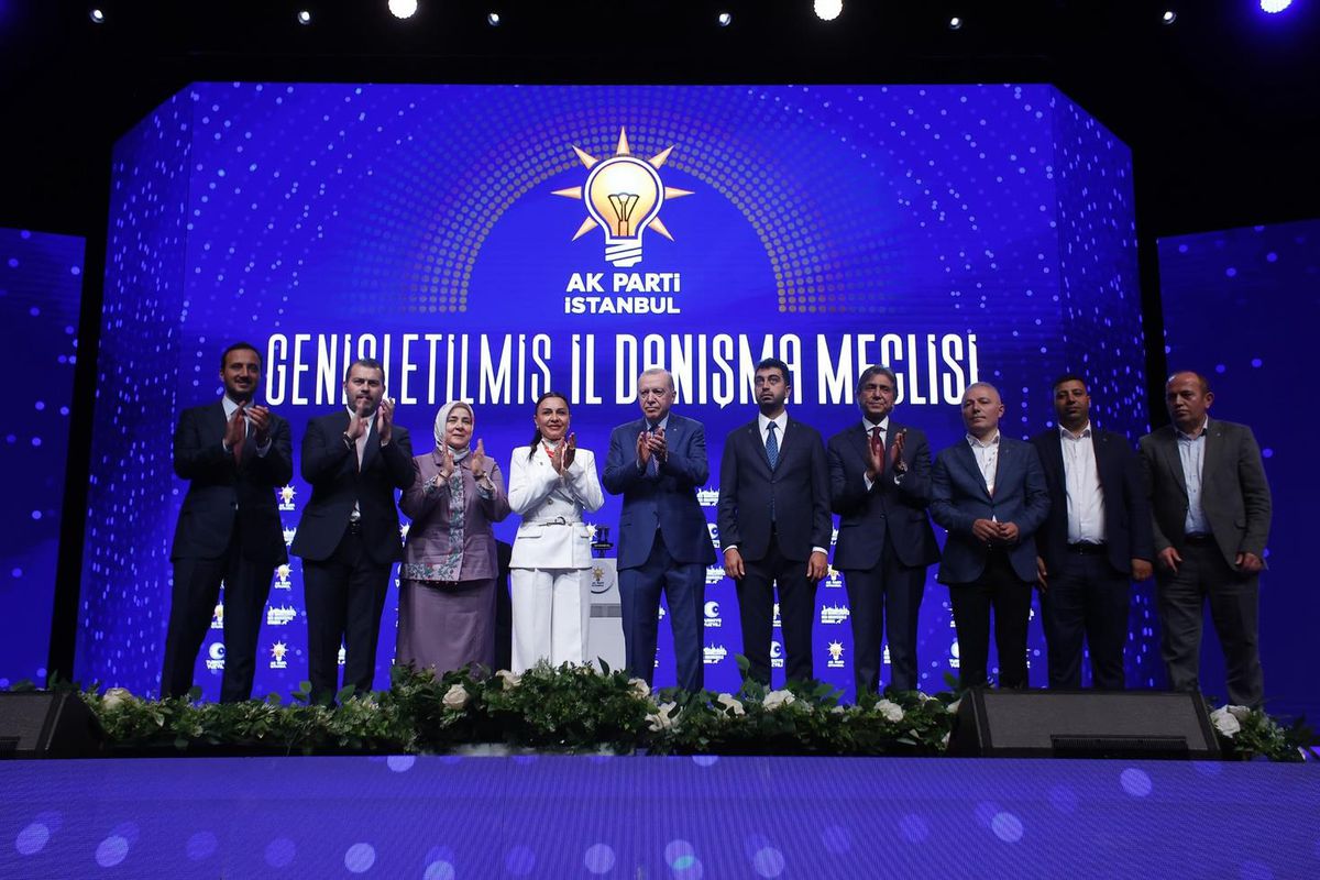 AK Parti’ye geçen Tuzla Belediye Başkanı Eren Ali Bingöl’den dikkat çeken veda