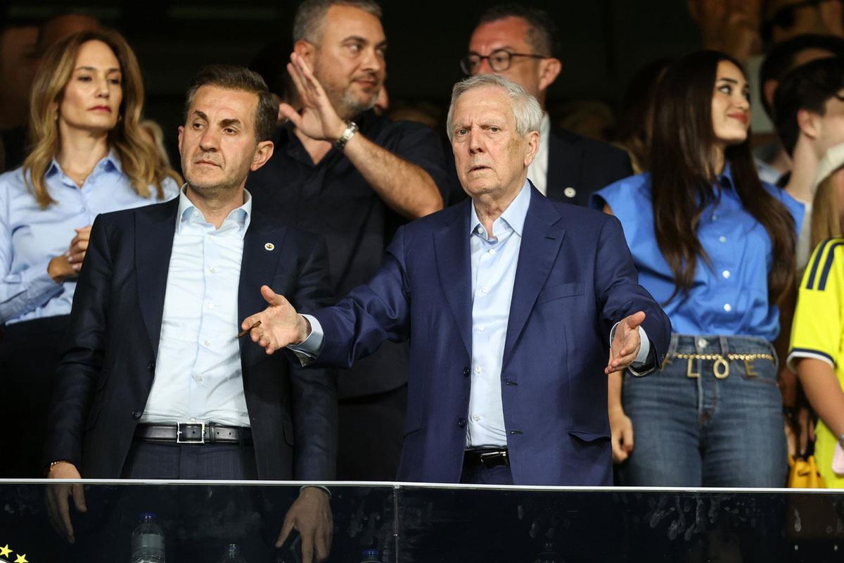 Aziz Yıldırım o isimleri hedef aldı: Siz paralı köpeksiniz, evinize gelirim!