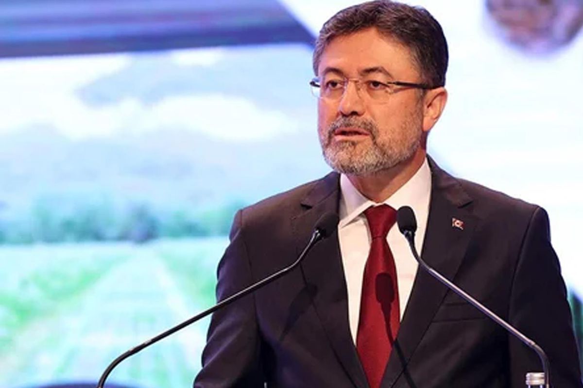 Bakan Yumaklı, yangınlara müdahalede son durumu paylaştı