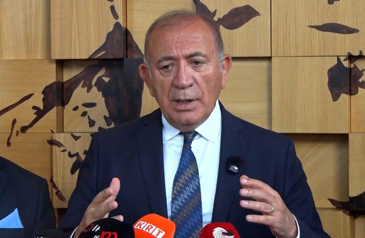 CHP İstanbul İl Başkanı Gürsel Tekin: 'İftiracı ve itirafçı ilişkileri olan kimse benim öz kardeşim de olsa partiyle ilişkisi kesilecek'