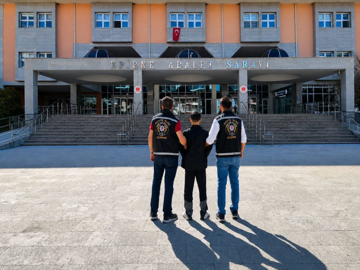 Edirne'de 43 yıl 11 ay hapis cezasıyla aranan hükümlü yakalandı
