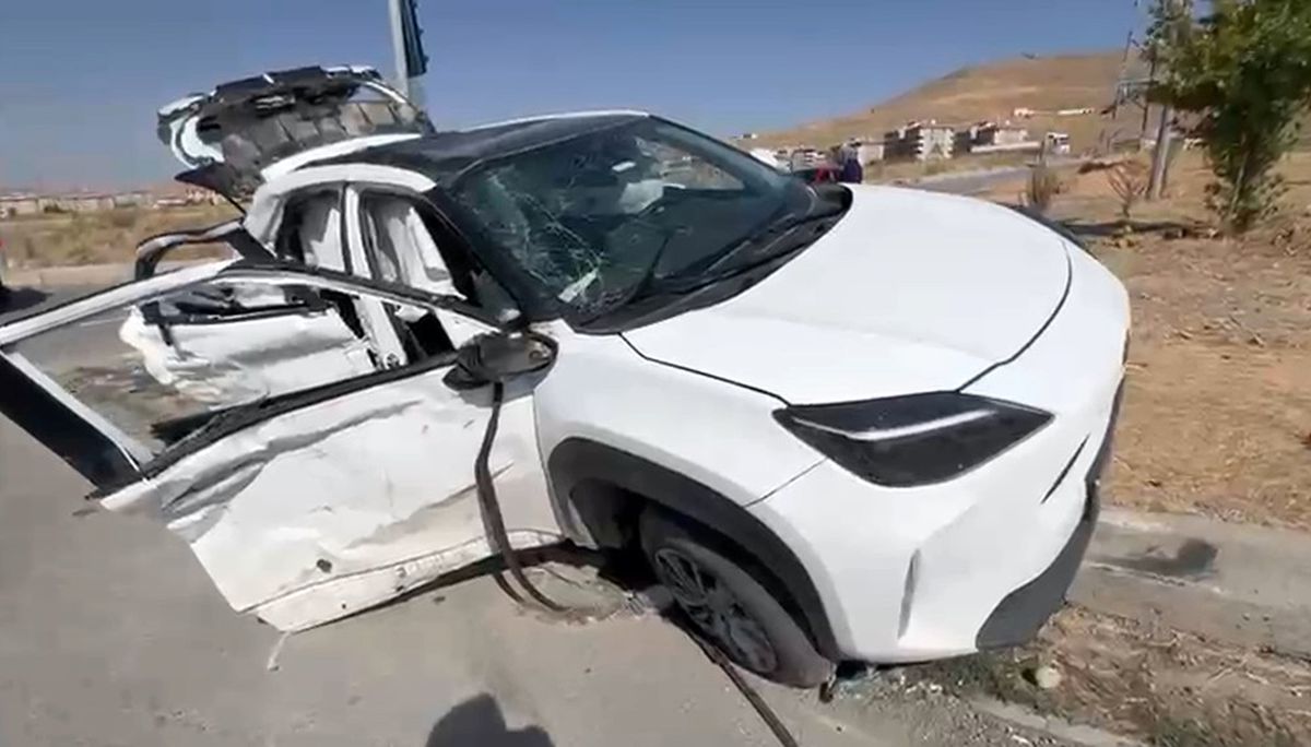 Elazığ’da tırla otomobil çarpıştı: 4 yaralı