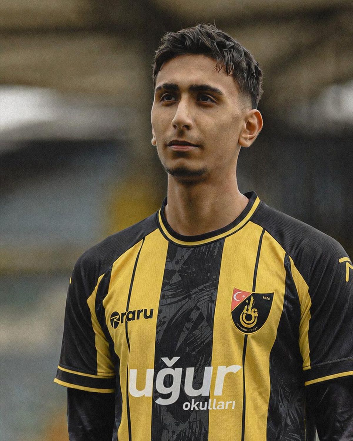 Karşıyaka'da Fenerbahçeli Yasir ve İstanbulsporlu Eren Arda imzalıyor