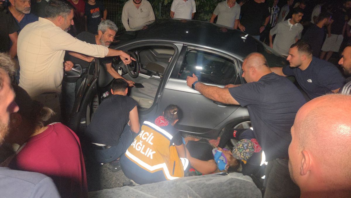 Kazaya karışmamak için manevra yapıp ağaca çarptı: 1 yaralı