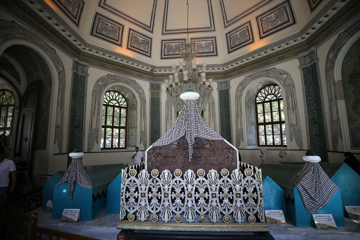 PORTRE - Cesareti, askeri dehası ve adaletiyle tarihe yön veren, cihan devletinin kurucusu: Osman Gazi