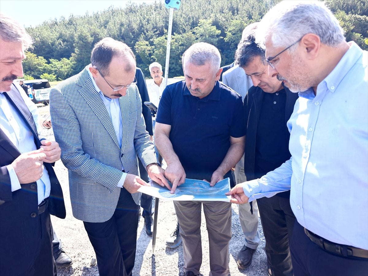 Samsun'da protokol üyeleri Yakakent ve Alaçam'daki yatırımları inceledi