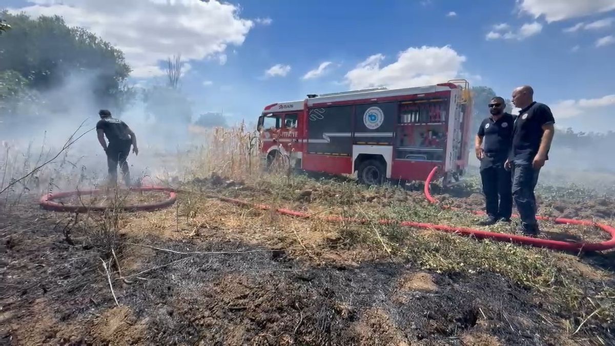 Tekirdağ’da anız yangını 100 dekarlık alana zarar verdi