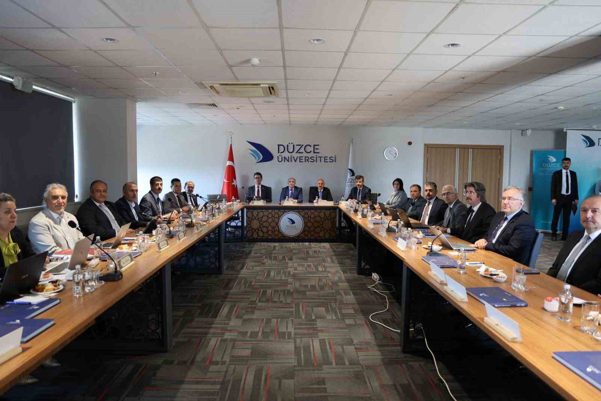 Üniversitelerarası kurul yönetim kurulu toplantısı Düzce’de yapıldı
