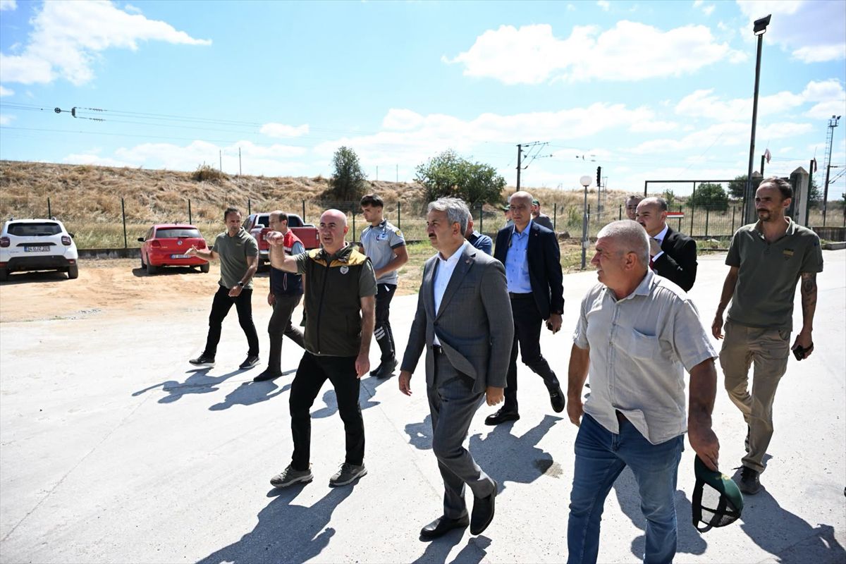 Vali Sezer TMO’da buğday alım çalışmalarını inceledi