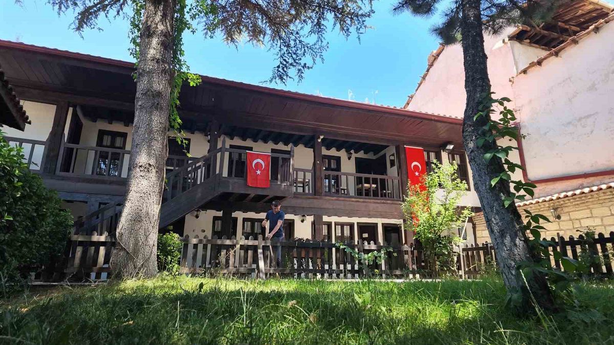 272 yıllık Çivitçioğlu Medresesi geçmişe ışık tutuyor
