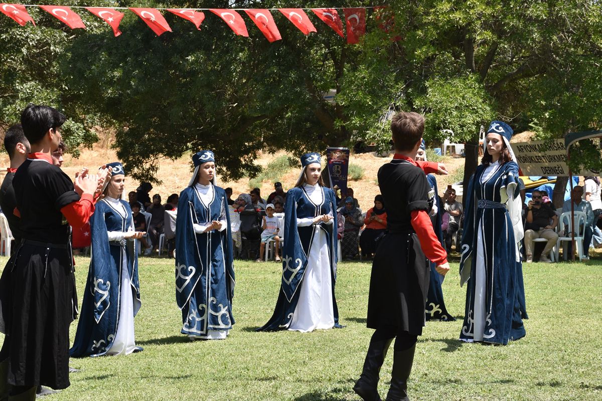 Afyonkarahisar'da 3. Geleneksel Baraklı Köyü Dayanışma ve Buğday Festivali düzenlendi