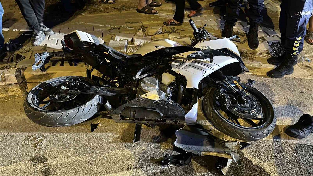 Aksaray’da otomobil ile motosiklet çarpıştı: 2 çocuk ağır yaralı