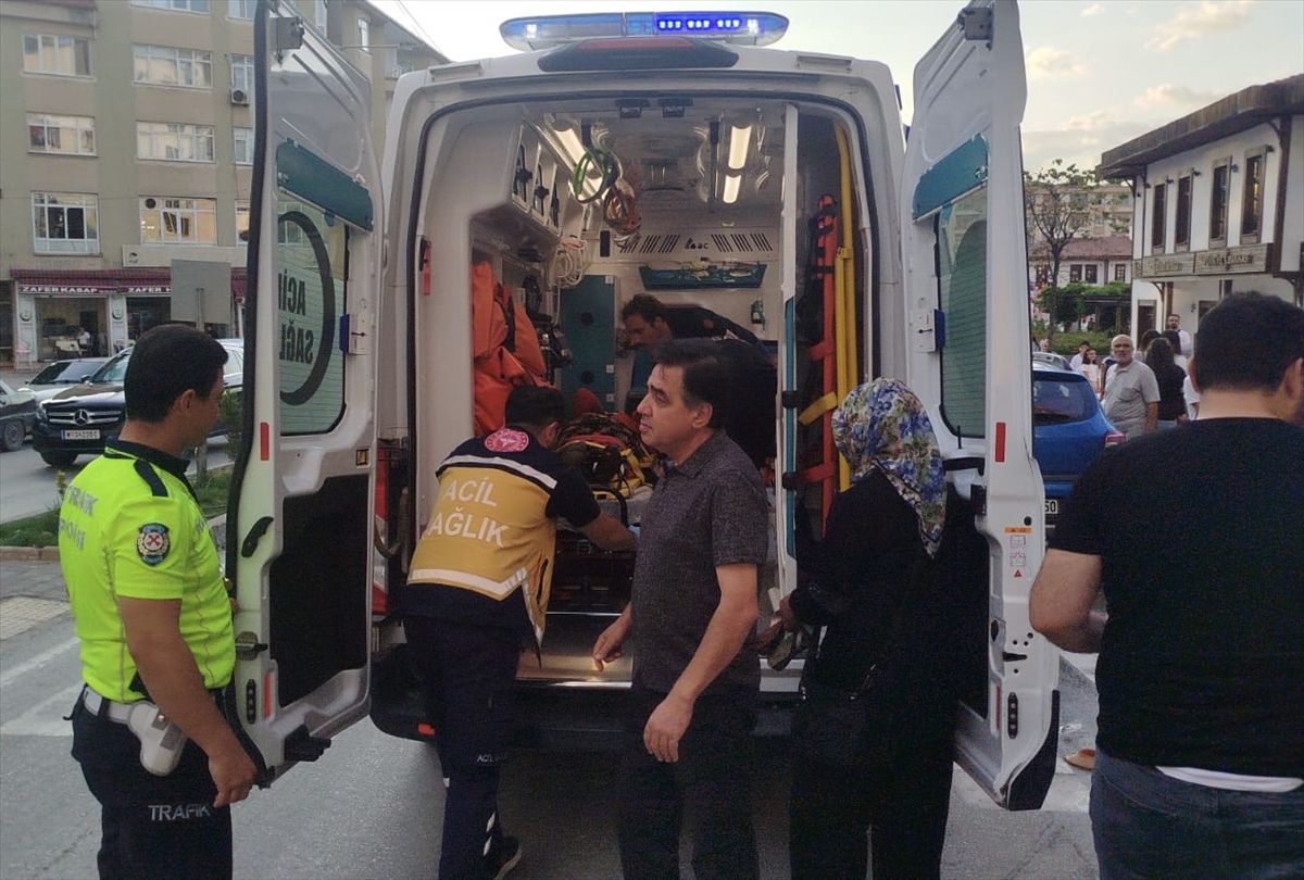 Boyabat'ta elektrikli bisikletin çarptığı kadın yaralandı