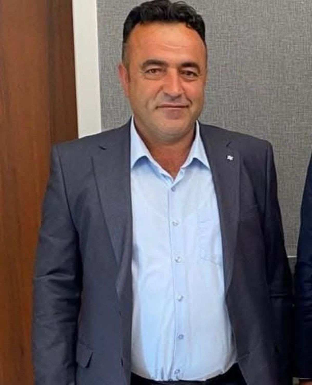 Devrilen traktörün altında kalan muhtar, hastanede öldü