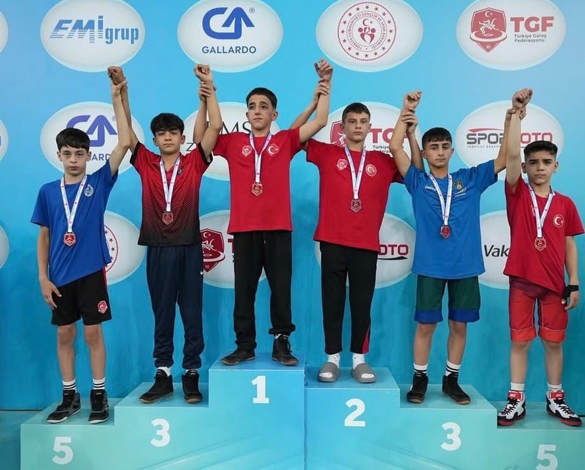 İl Müdürü Öztürk’ten Türkiye Şampiyonu Yaman’a kutlama