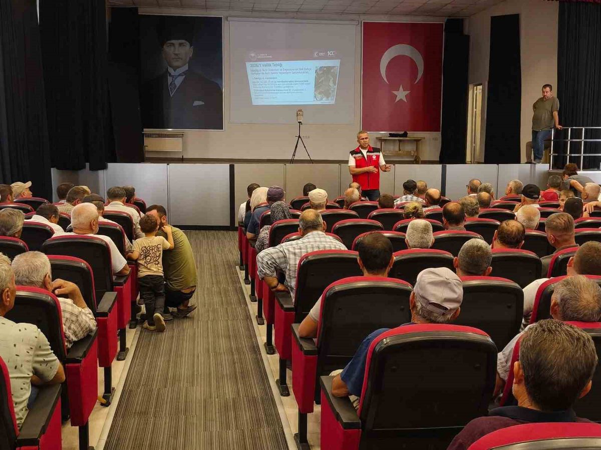 İncirde kaliteyi artıracak uygulamalar üreticilere anlatıldı