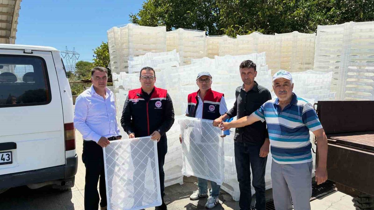 İncirliova’da üreticilere yüzde 50 hibeli kerevet dağıtıldı