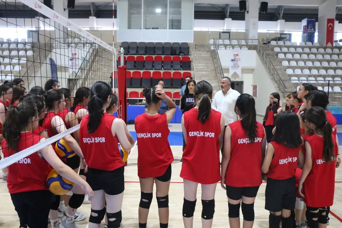 Sivas GSB spor okullarında yaz coşkusu