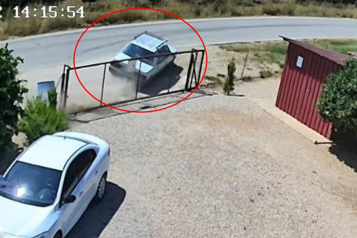 Otomobilin takla attığı anlar kamerada: Aynı aileden 2 kişi yaralandı, 3 çocuk kurtuldu