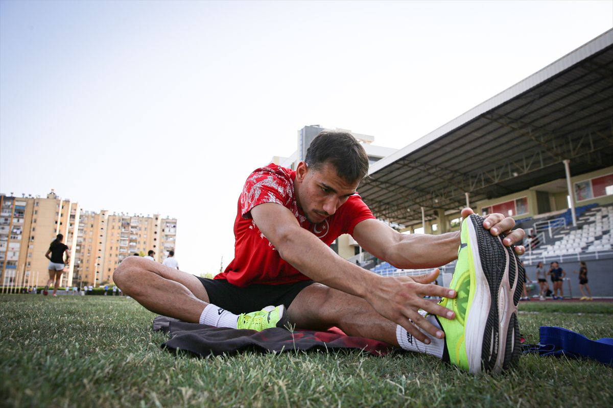 Türkiye şampiyonu milli atlet Emre Ergün, olimpiyat hedefi için koşuyor