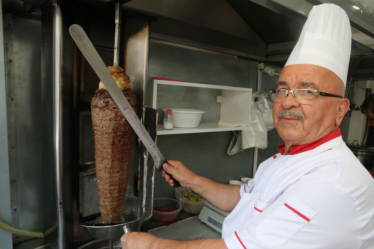 Üç kuşak aynı lokantada mesai yapıyor