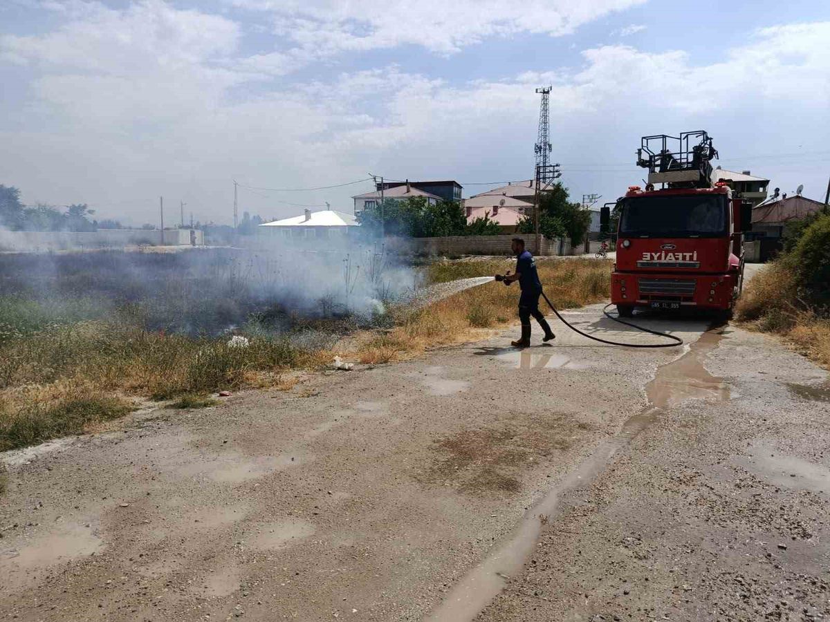 Van’da itfaiye son 10 günde 239 yangına müdahale etti