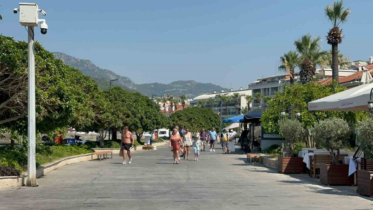 Ağustos seferlerine başladı, Marmaris’e 3 bin 700 turist getirdi