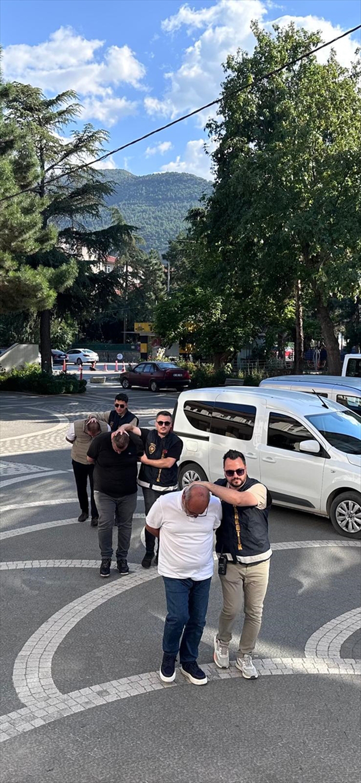 Akşehir'de Uyuşturucu Operasyonu: 2 Tutuklu