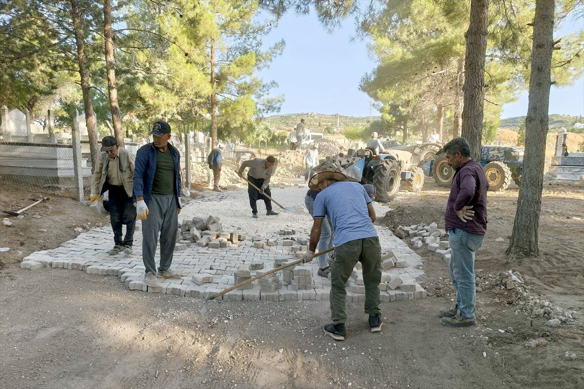 Araban'da İmece Usulü Mezarlık Yolu