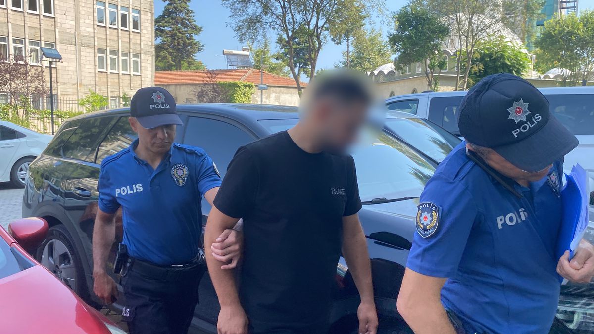 Düğün Konvoyunda Feci Kaza: Başını Minibüse Çarptı