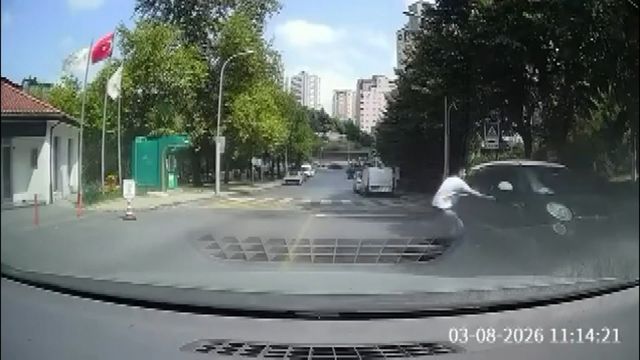 basaksehirde yokustan kayan araci fark edip 3 20113189 o
