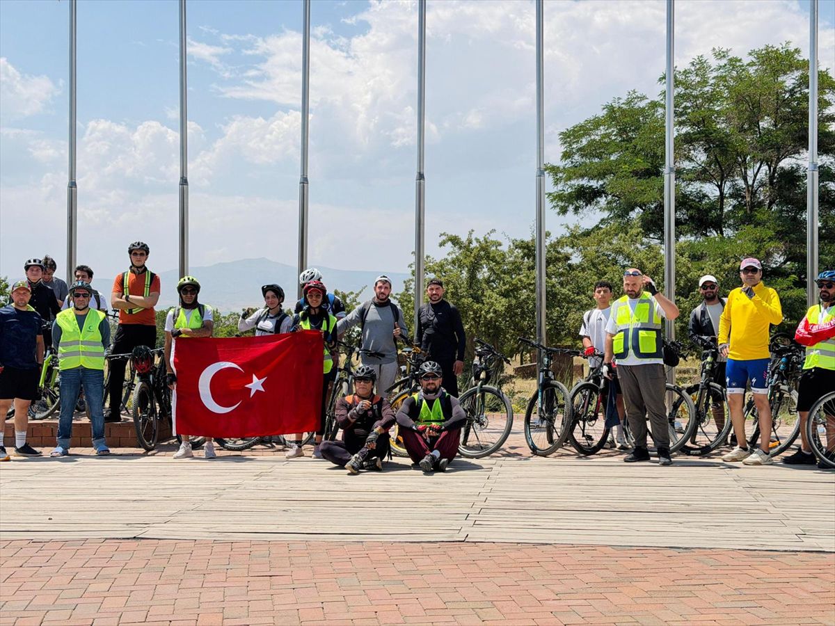 Tatvan'da Sağlıklı Yaşam İçin Bisiklet Etkinliği