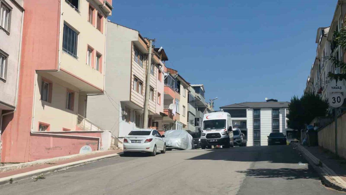 İnegöl'de Eşini Kanlar İçinde Buldu