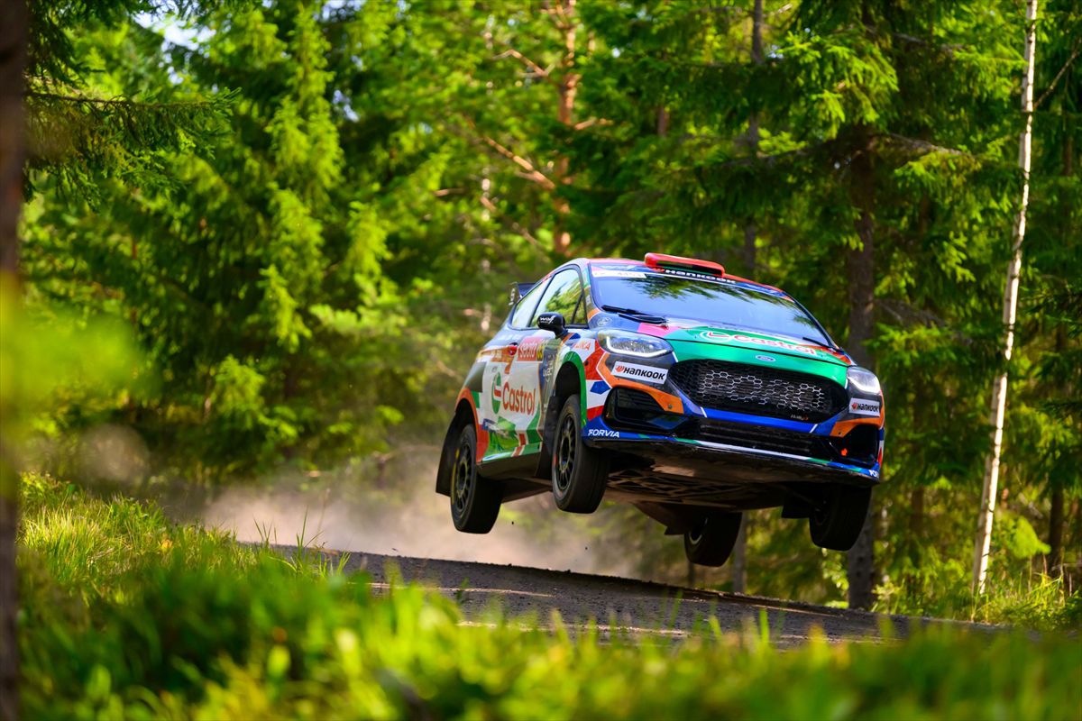 Castrol Ford Team Türkiye Finlandiya Rallisi'nde beşinci oldu