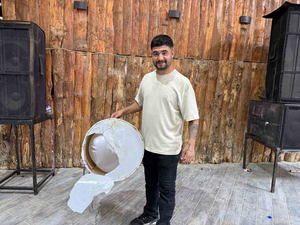 Davulcunun İlginç Para Toplama Yöntemi