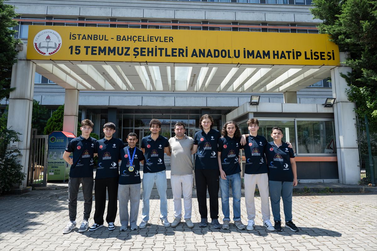 Kanadalı Öğrencilerden Robotikte Dünya Dereceleri