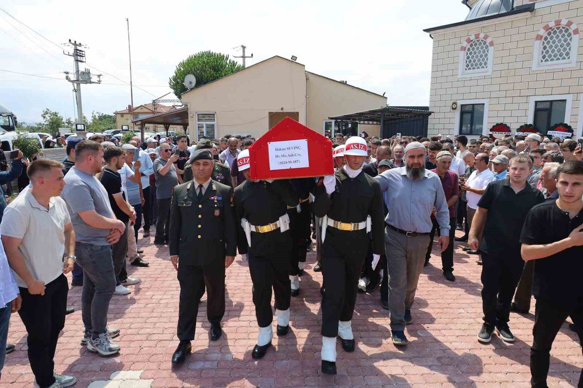 Tarsus'ta Şehit Olan Hava Astsubay Samsun'da Son Yolculuğuna Uğurlandı