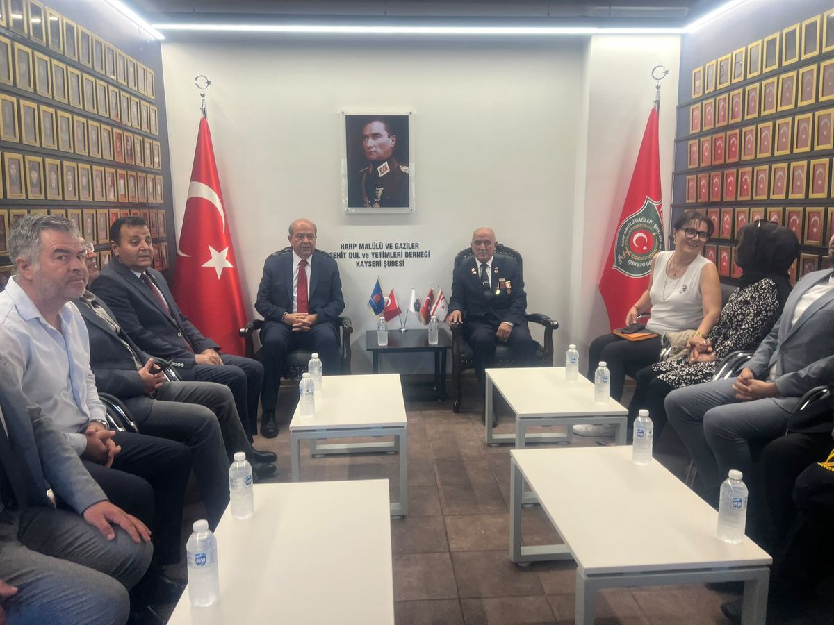 KKTC 5. Cumhurbaşkanı Ersin Tatar’dan Kayseri’de gazilere vefa ziyareti