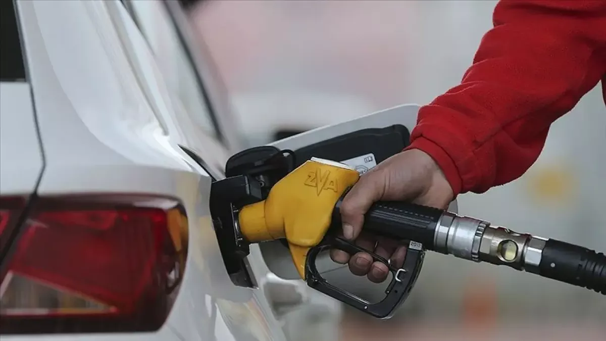 LPG'ye 2,45 TL zam! Gece yarısı pompaya yansıyor