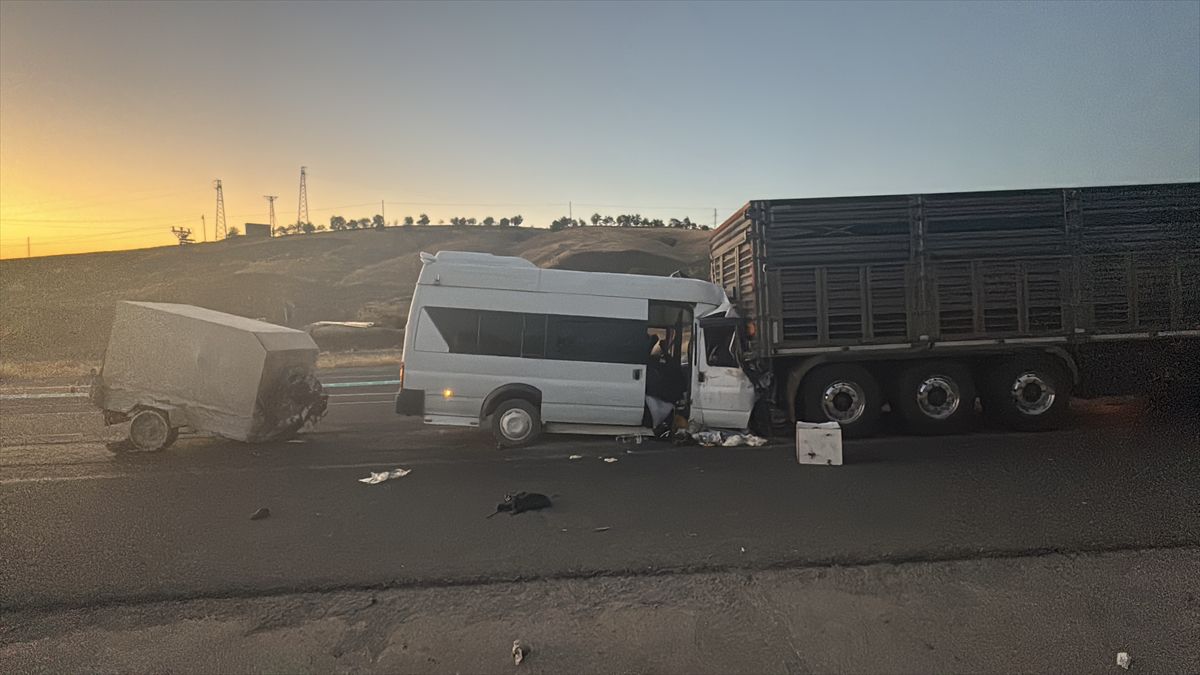 Malatya'da trafik kazası: 11 yaralı