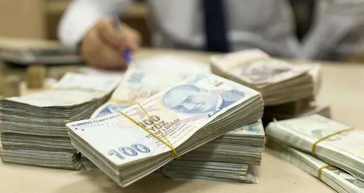 MEMUR VE MEMUR EKELİSİ MAAŞI OCAK 2027 ZAMMI: Enflasyon farkıyla memur maaşları ne kadar olacak? 1 aylık enflasyon farkı ne kadar oldu?