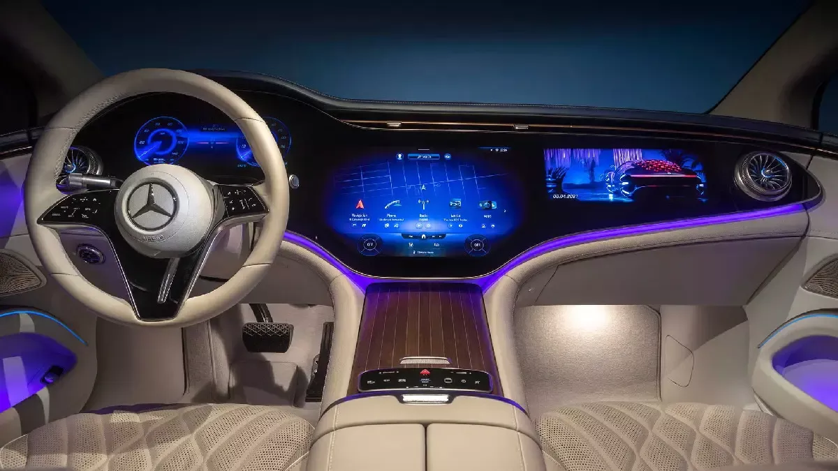 Mercedes-Benz'den dokunmatik ekran itirafı: Fiziksel düğmeler geri dönüyor