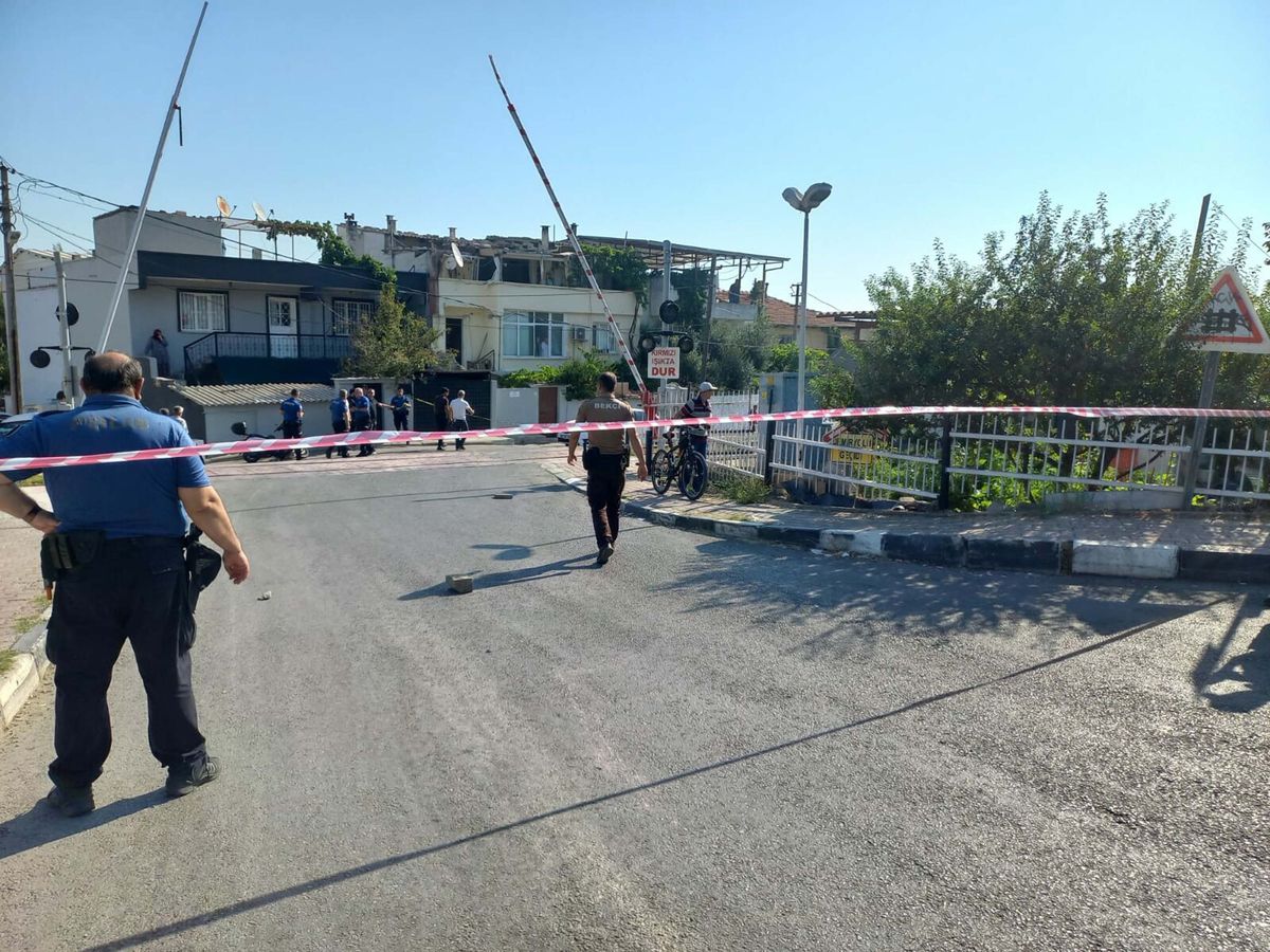 Manisa'da Motosikletli Saldırı: Baba ve Oğlu Hayatını Kaybetti