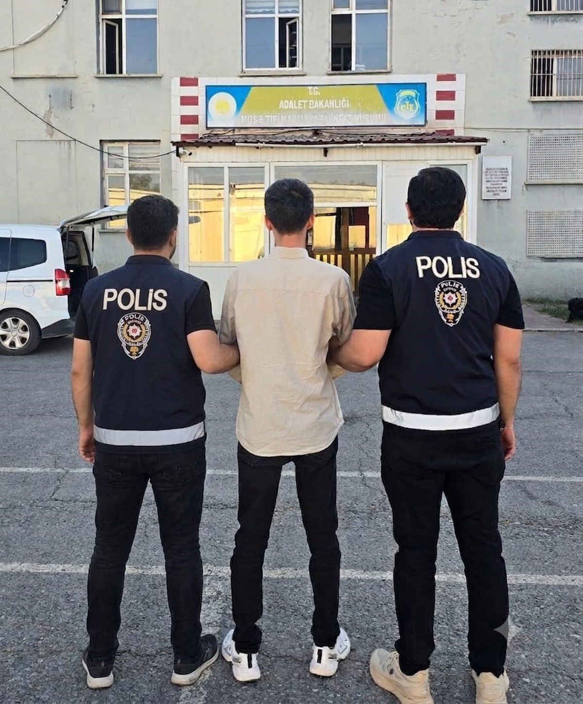 Muş'ta 8 yıl 3 ay hapis cezası olan hükümlü yakalandı