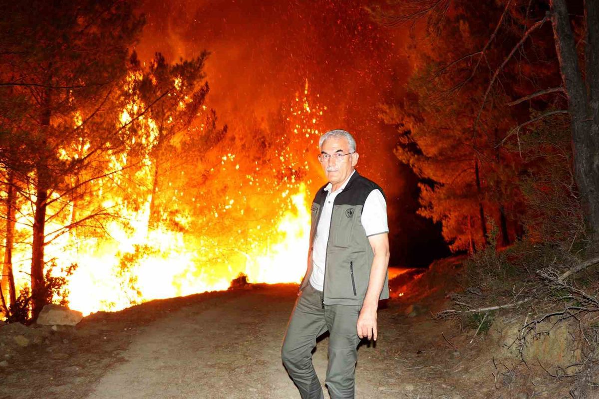 Orman Genel Müdürü Karacabey, Muğla'daki yangınlarda ekiplerle sahada