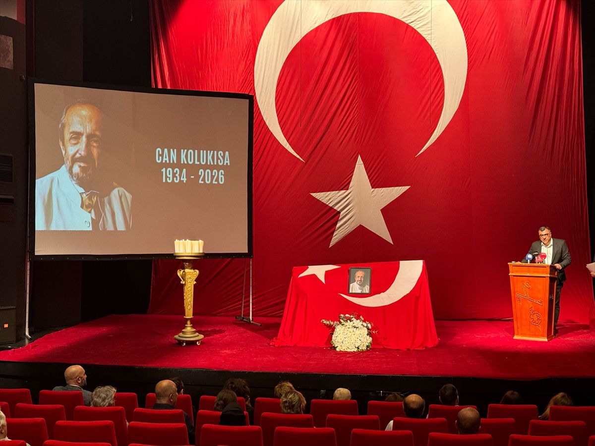 Usta Oyuncu Can Kolukısa Son Yolculuğuna Uğurlandı