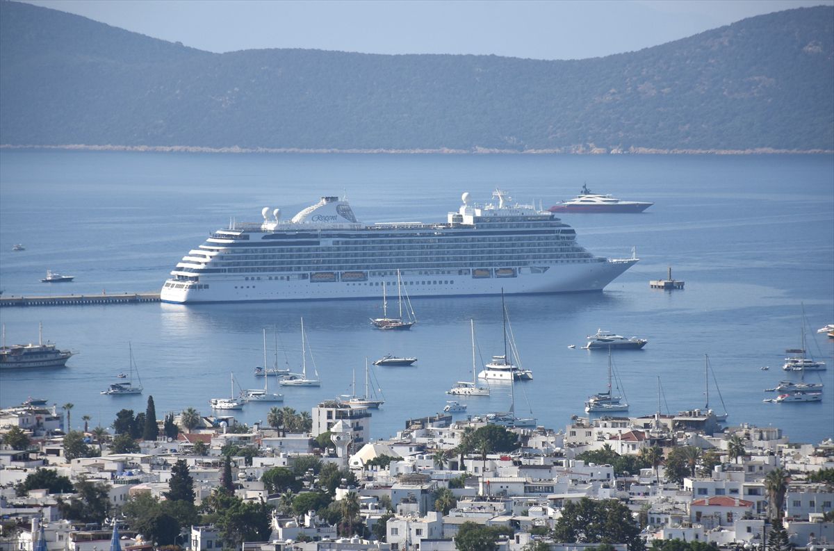 Bodrum'a Kruvaziyer Turist Akını