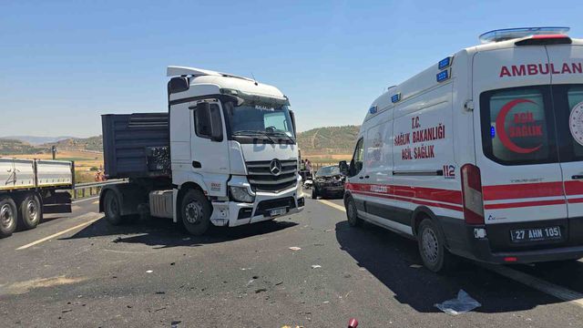 tag otoyolu nda 4 aracin karistigi zincirleme 5 20113265 o