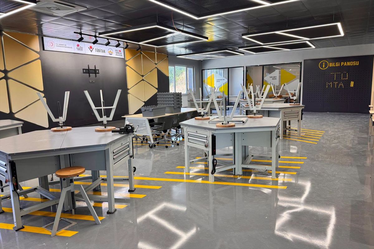 Trakya Üniversitesi Milli Teknoloji Atölyesi açılışa hazırlanıyor